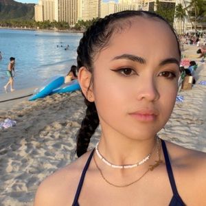 Meet your Posher, Cheska